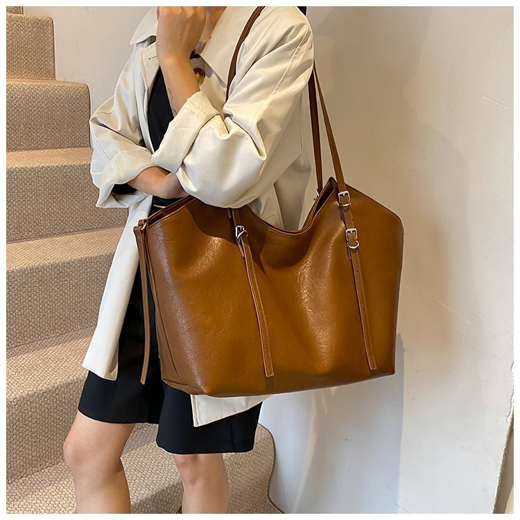Fashionable Large Capacity Single Shoulder Crossbody Tote Bag_voghion.com