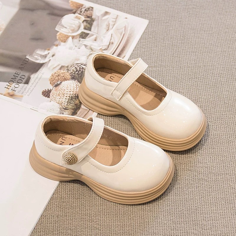 Zapatos de cuero negro de niñas 2026 primavera y otoño nuevos zapatos de princesa de moda para niños estudiantes zapatos de espectáculo de estilo inglés