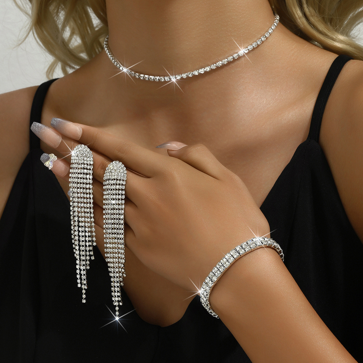 Accesorios de novia set de moda collares pendientes pulseras mujeres tres piezas elegantes accesorios de vestido de noche joyas de boda
