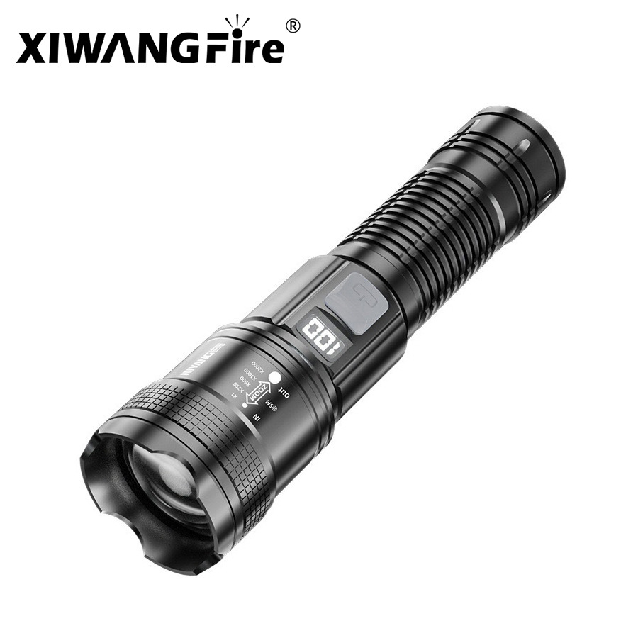 Patrulla al aire libre concentrador de luz de largo alcance transfronterizo P50 inundación linterna de luz alta portátil carga pequeña estiramiento al por mayor