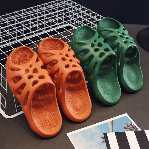 New fashionable skull slippers for men's summer outerwear thick-soled increased soft-soled beach outdoor Internet celebrity sandals