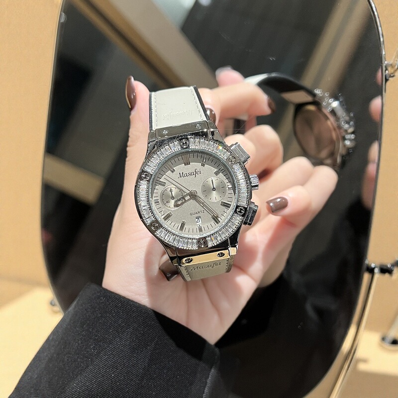 Cross-Border Influencer Live Swiss Royal Oak Watch for Women, High-End Women's Watch, Unisex Women's Light Luxury Watches Cross-Border Influencer Live Swiss Royal Oak Watch for Women, High-End Women's Watch, Unisex Women's Light Luxury Watches