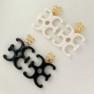 European and American Niche Design Large LOgo Resin Exaggerated Earrings High-end Temperament Fashion All-match Earrings for Women