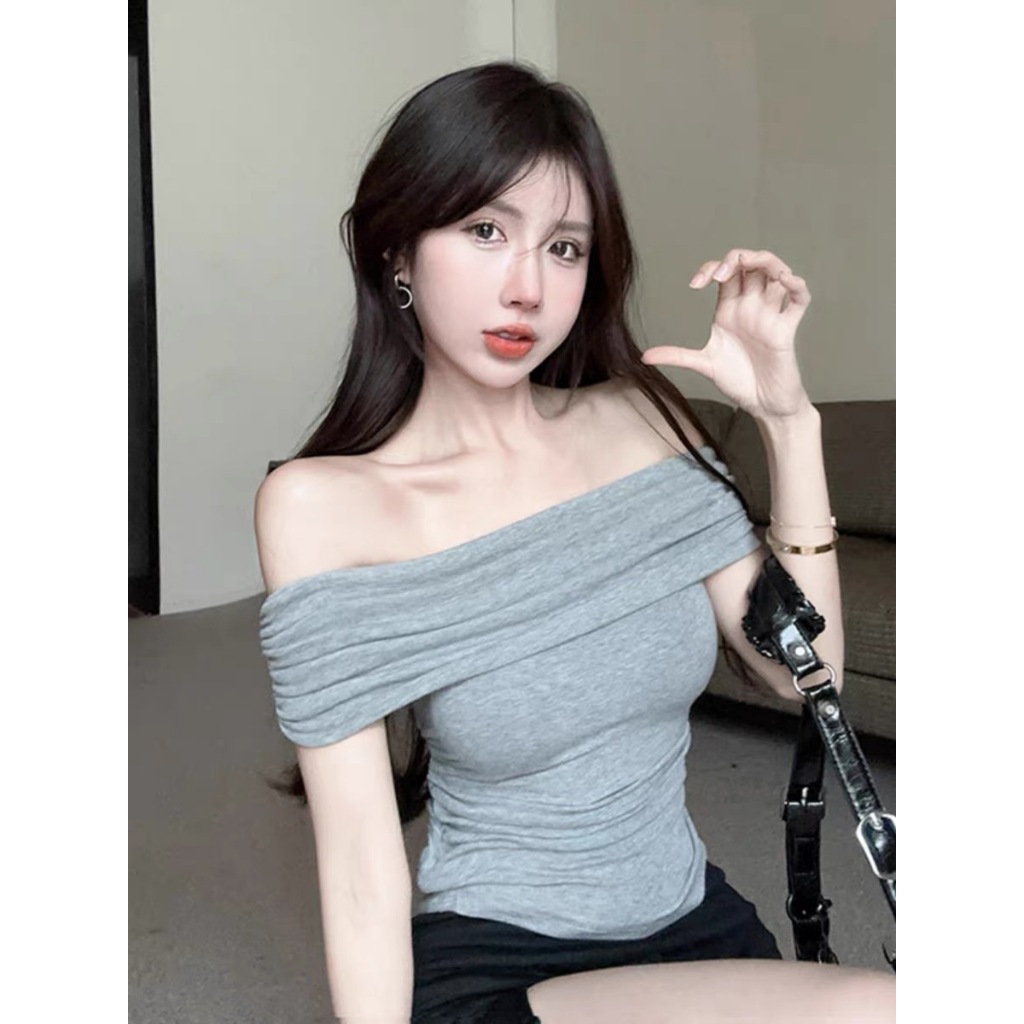 밝은 회색