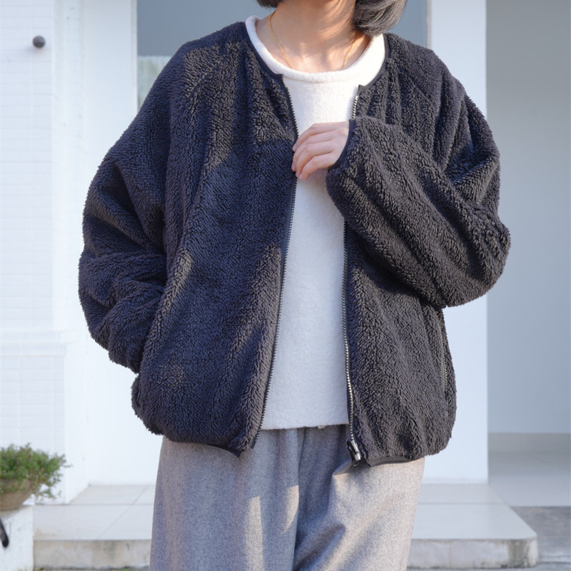 日单小雨伞牌 冬季 黑色可双面穿 刺绣标长袖拉链保暖棉衣 短外套