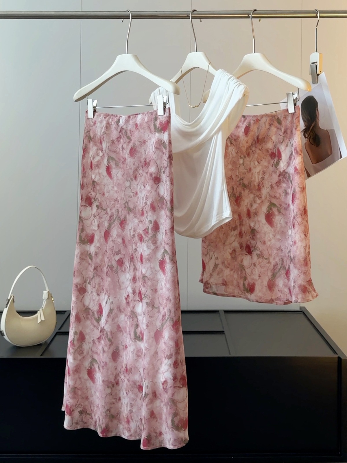 French Iris Floral Print Midi Skirt For Women, High-Waisted Flowy A-Line Chiffon Skirt With Mermaid Hem For Summer_ecoleips.com