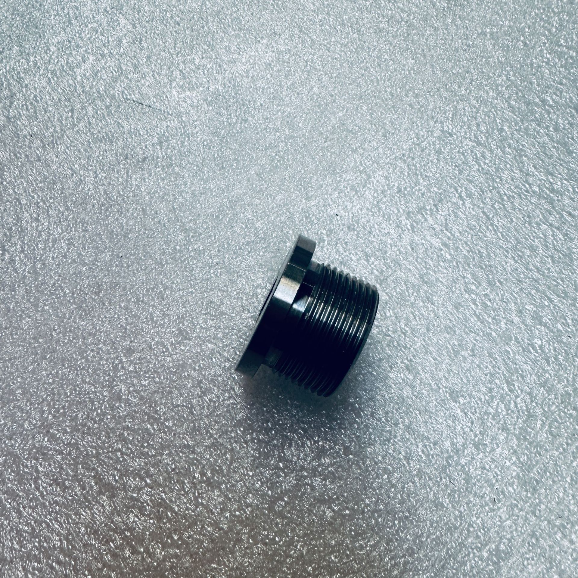 Cummins engine parts: plug, retainer