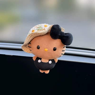 New Car Ornaments, Dashboard: Car ornaments - straw-hat-doudouyan-kt