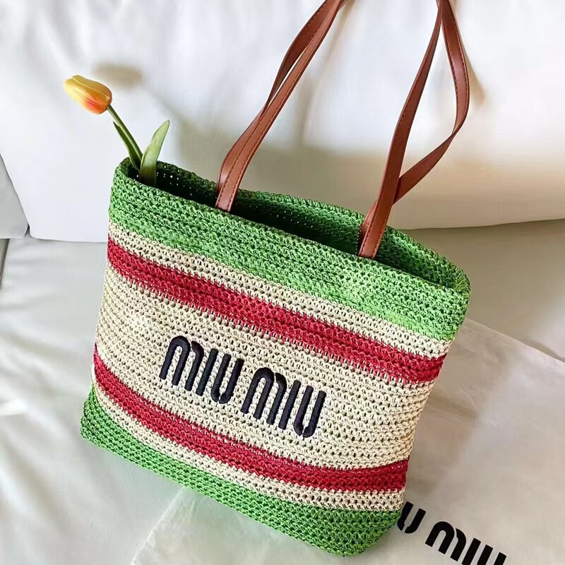 Miu Beach Tote Bag Summer Tote Bag Raffia Shopping Bag Straw Bag Large Capacity Simple Style Shoulder Bag