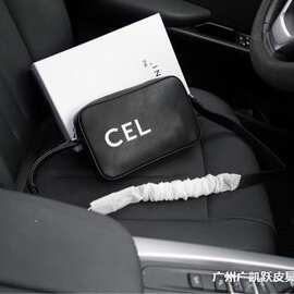 S琳相机光滑牛皮革邮差包黑色/印花包男中号斜挎包单肩包实拍图片