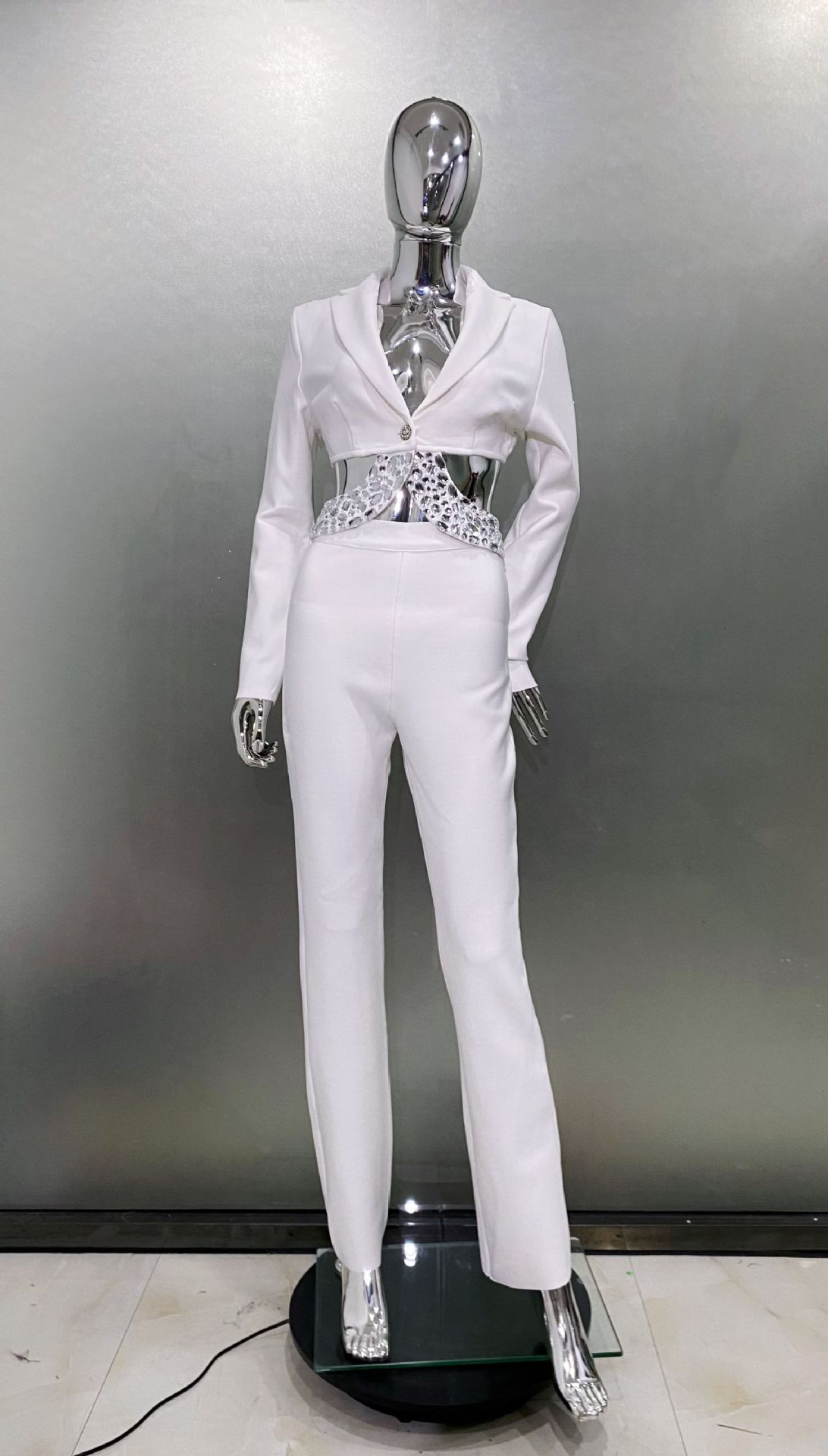 Luxury Crystal-Embellished Open-Back Top & Skinny Pants Set – Sexy Cutout Outfit For Nightlife & Evening Glam (XS-L, Black/White)​_ecoleips.com