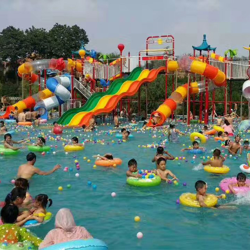 Tobogán de acero inoxidable 304 para exteriores personalizado con orificios perforados, tobogán plano para jardín de infantes, túnel de escalada y deslizamiento para niños, no estándar.