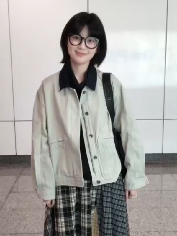 翻领拼接牛仔外套女秋季新款复古显瘦宽松短款小个子夹克上衣|undefined
