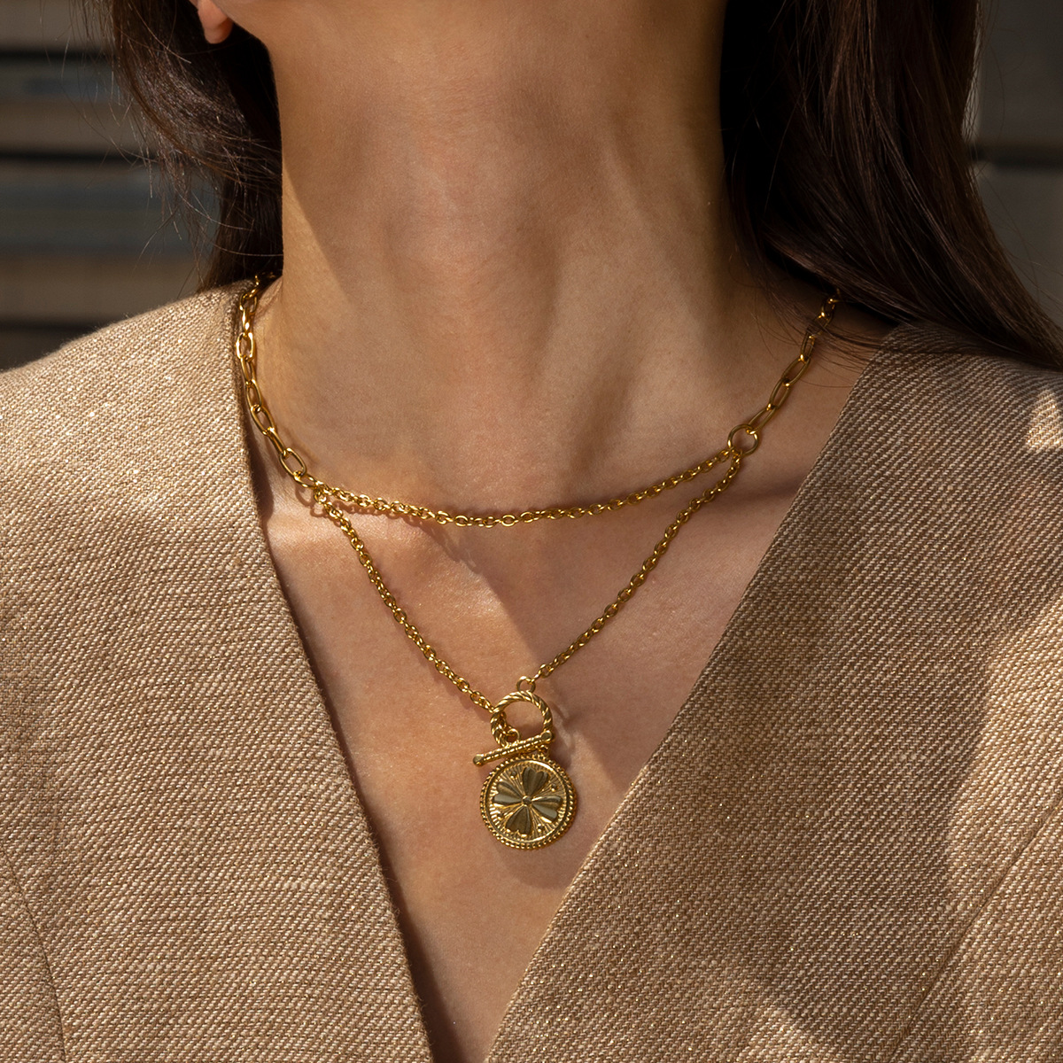 Collar de acero inoxidable TENA Europa y los Estados Unidos nicho de alta calidad personalidad universal cerradura de viajes transfronterizas joyas de venta caliente