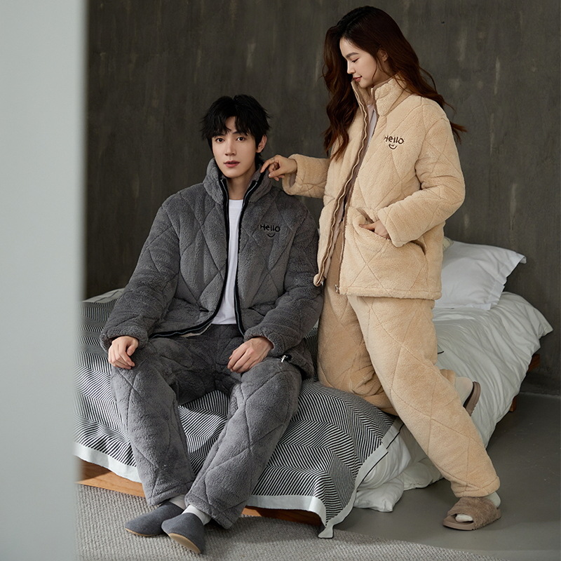 Pajamas de pareja para hombres de invierno de tres capas de algodón de cuello vertical de manga larga y camelón grueso para mujeres se pueden usar en el exterior