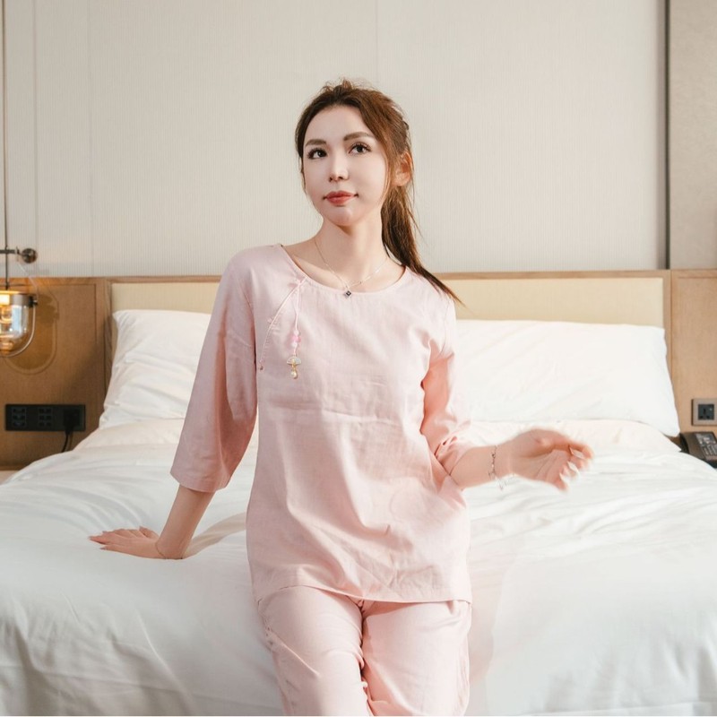 2025 春と夏の新しい中国風二層ガーゼホーム服無地レディーストップスゆったりとシンプルなパジャマ 2 点セット|undefined