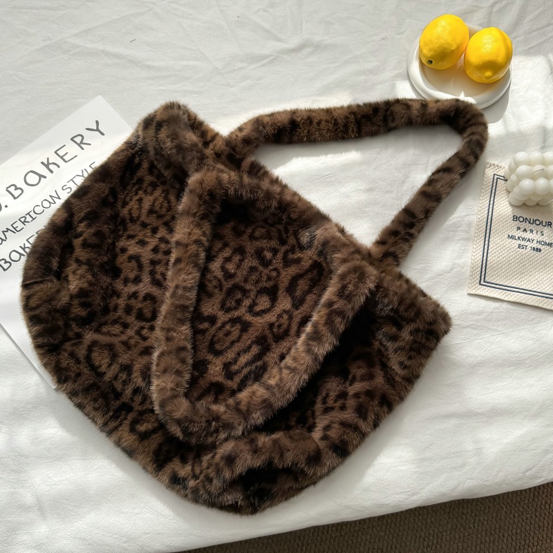 Original Homemade Niche Retro Leopard Print Plush Shoulder Bag Handbag Fur Autumn and Winter Trendy Large Capacity Tote Bag