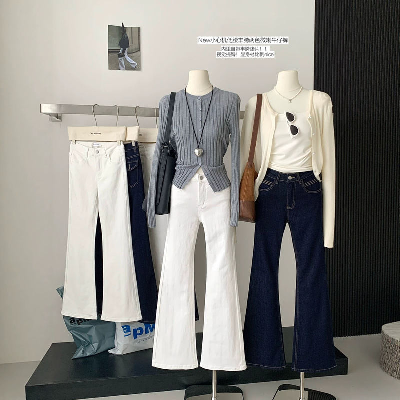Everyday low-waist, non-removable, hip-enhancing, slim-fit, slightly flared jeans for women
