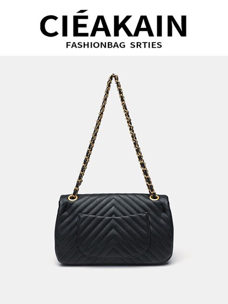 Classic one-shoulder bag with diamond pattern
