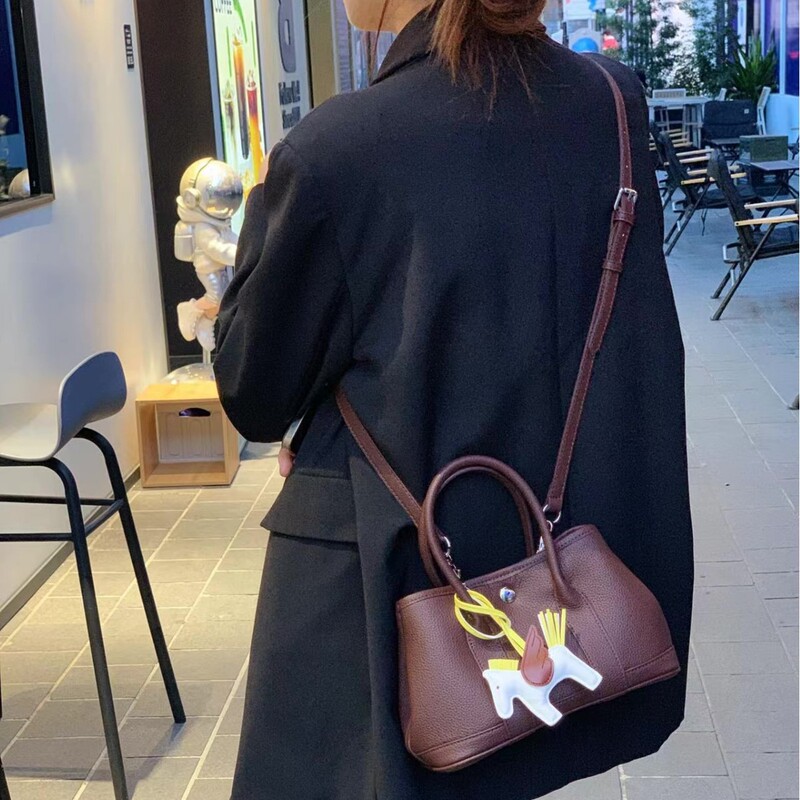 2025 新しいクロスボディミニガーデンバッグファッションギフトポニーペンダント多用途女性のハンドバッグショルダーケリーバッグ|undefined