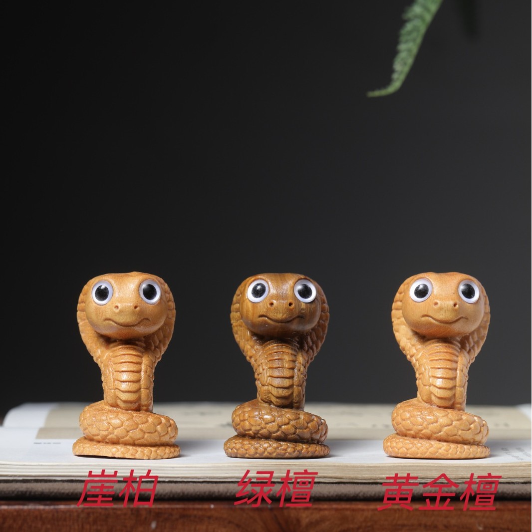 卡通木雕蛇年大眼蛇手把件家居辦公室生肖蛇工藝品桌面擺件批發男
