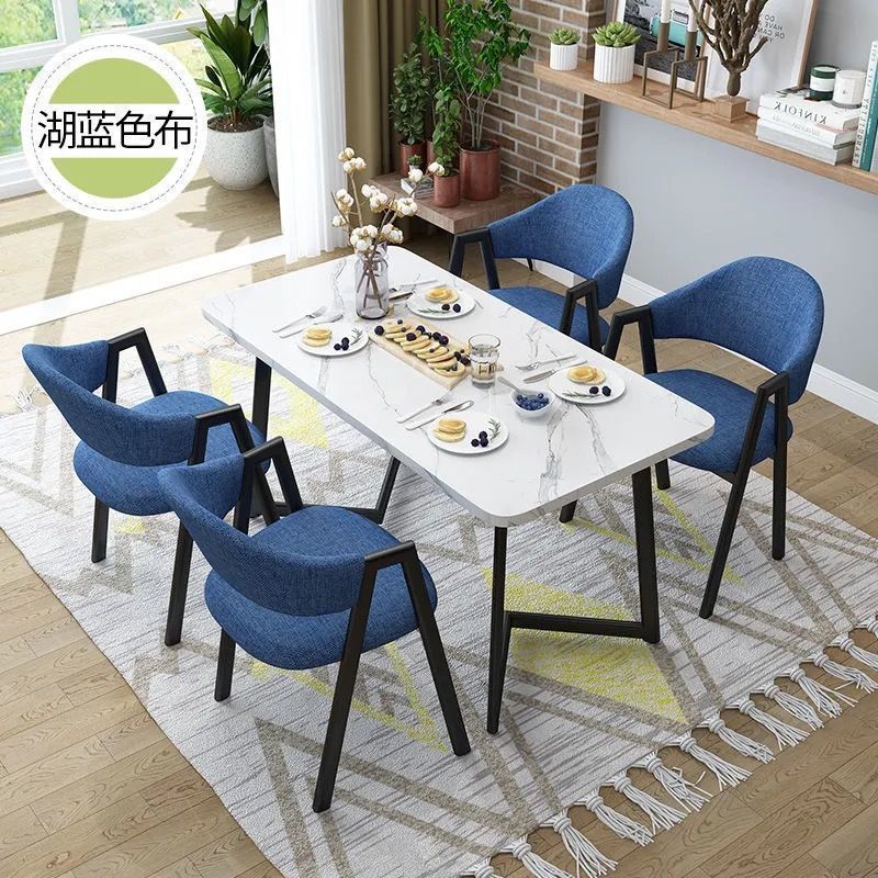 흰색 대리석 테이블 + 레이크 블루 천 의자 4개