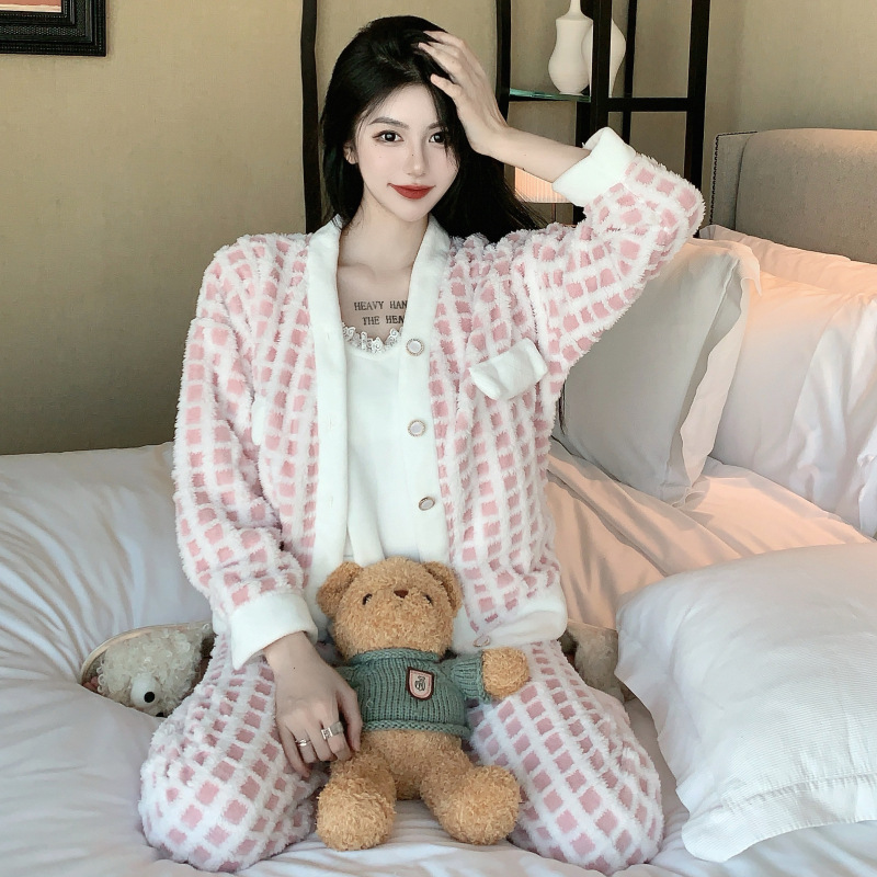 Luz de lujo estilo francés sexy Honda pijamas de manga larga de tres piezas pijamas de felpa de las mujeres Otoño e Invierno de alto grado puro deseo traje