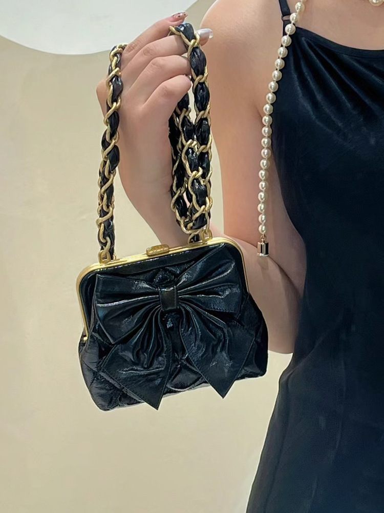 Piccola borsa a tracolla a mano con tracolla singola, design di nicchia, nuova borsa a tracolla da donna con catena, fibbia, oro, alla moda_voghion.com