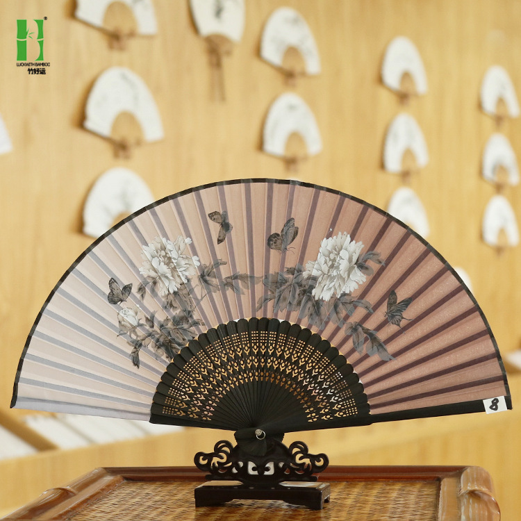 Ventilador antiguo estilo al por mayor Fan bolsa traje artesanía regalo ventilador cara de seda ventilador de publicidad estilo chino plegable ventilador femenino al por mayor