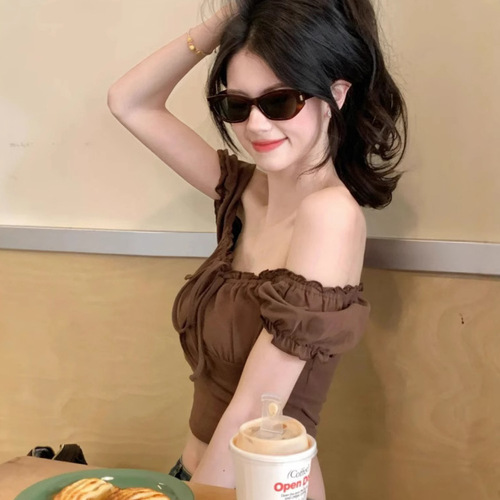 Pure sexy clavicle-exposed one-shoulder puff short-sleeved T-shirt for women in summer fashion slim chic top for women T cross-border