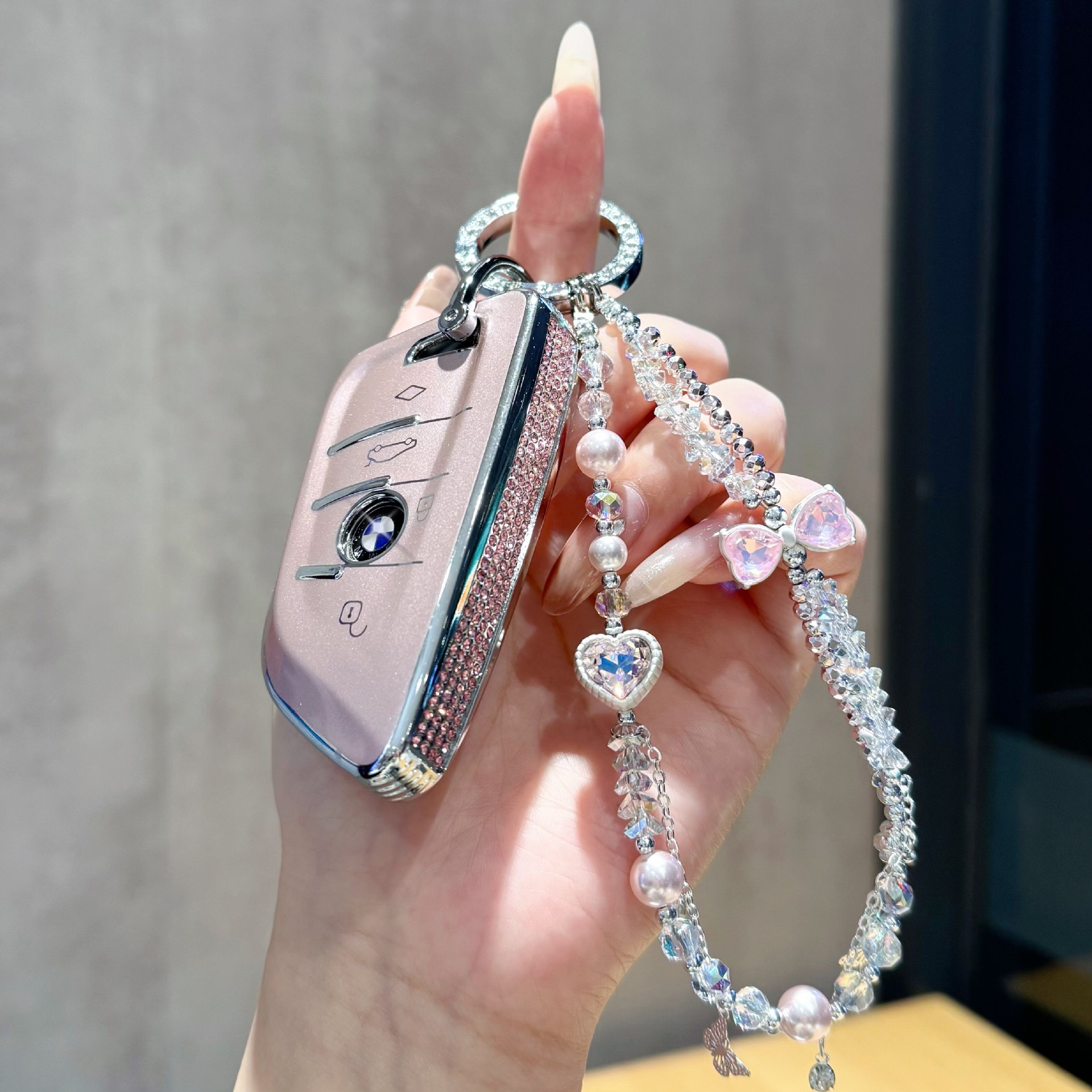 Suitable for BMW key cases, new 3 Series 330li, 5 Series 530li, X1, X2, X3, X4, X5, blade-style women's key case