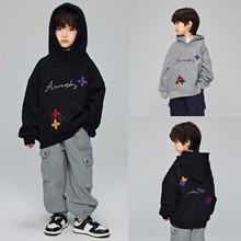 2025冬季童装新款儿童重工刺绣保暖上衣男中大童一体绒连帽卫衣潮