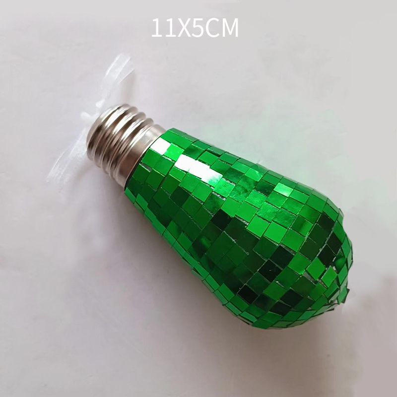 Adornos reflectantes de espejo de cristal de diamante navideño personalizado, embrión de espuma, diseño de escena LED verde, colgante luminoso
