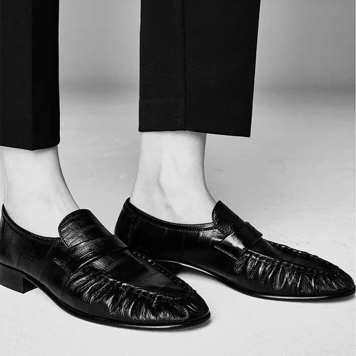 Giày lười nữ da bò xẻ nhún xếp thủ công, mũi nhọn, gót thô 3–5 cm — Màu nâu, màu đen
