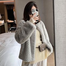 仿獭兔毛皮草外套女2025冬季百搭圆领短款加厚保暖编织大衣