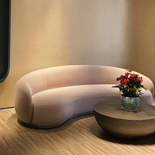 Nordic Entry Luxury Lamb Fleece Curved Sofa Three-Person Simple Designer Hotel Beauty Salon Reception Area Shaped Sofa