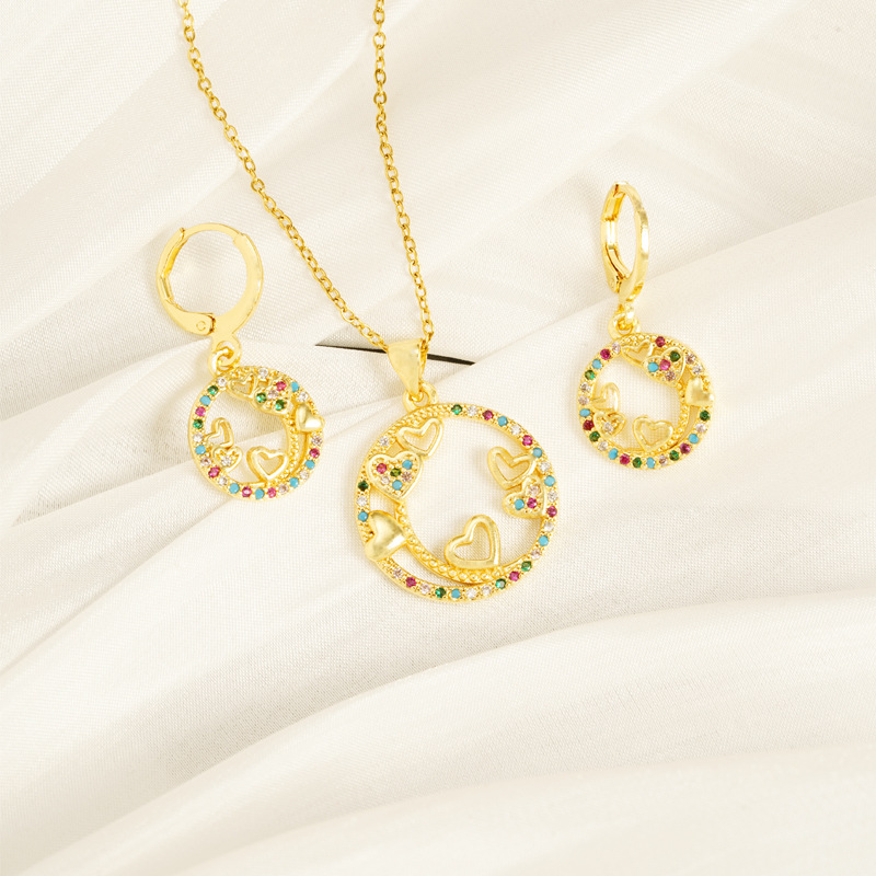 Transfronterizos collar de oro de arena de lujo ligero anillo de corazón hueco línea pendientes de nicho de diseño de joyería al por mayor