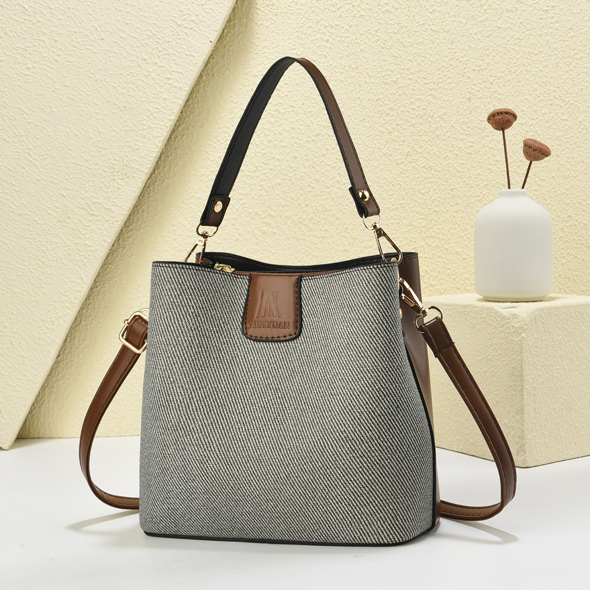 Bolsa de cubo nuevo bolso de costura de color sólido bolso de mensajero de hombro de moda comercio exterior bolso de mujer de Taizhou bolso transfronterizo