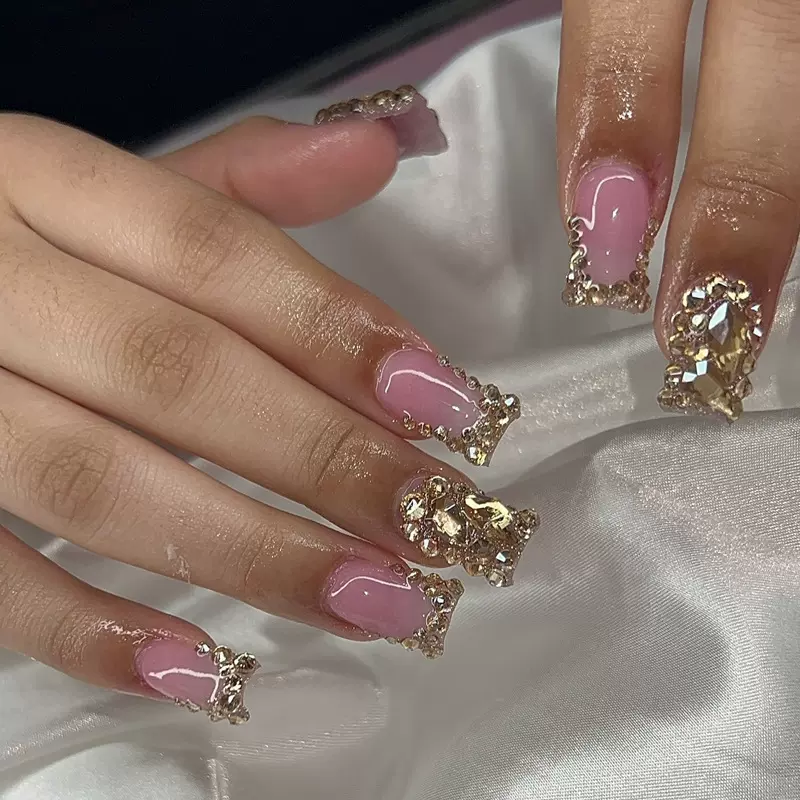 欧美跨境爆款穿戴甲批发高级感辣妹美甲甲片成品可拆卸预制假指甲