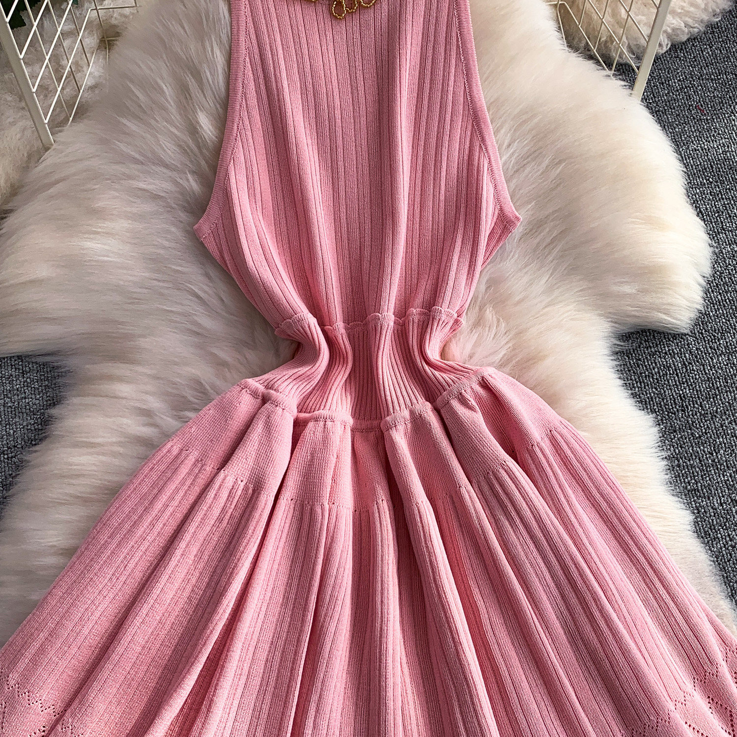 Elegant Sequined Halter Neck Dress For Women Slimming Flattering Summer Style Puffy Knitted Mini Skirt High End_ecoleips.com