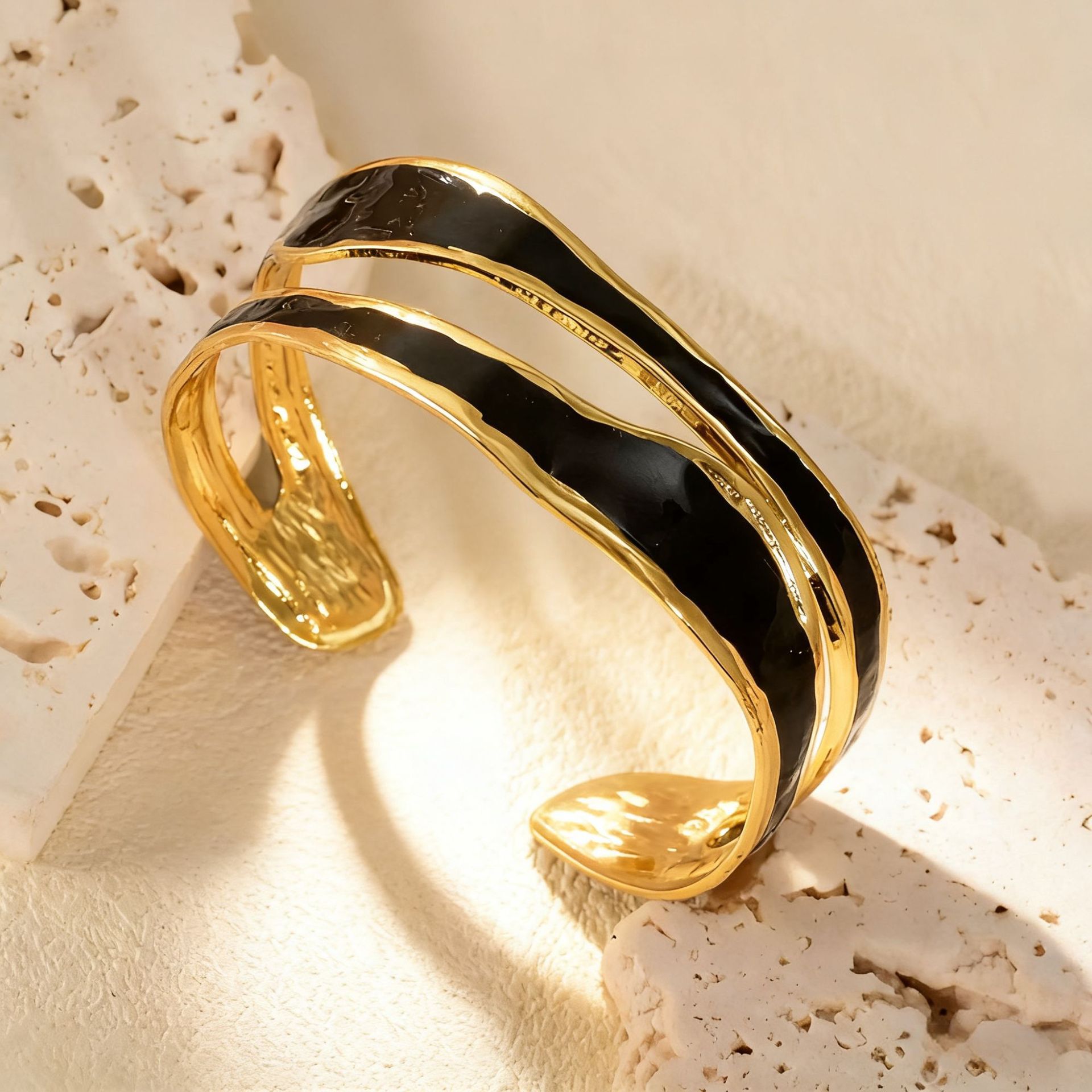 Pulsera doble irregular negra