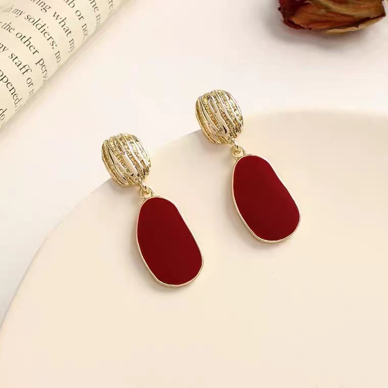 Wholesale Jewelry 1 Pair Simple Style Oval Alloy Drop Earrings display picture 1