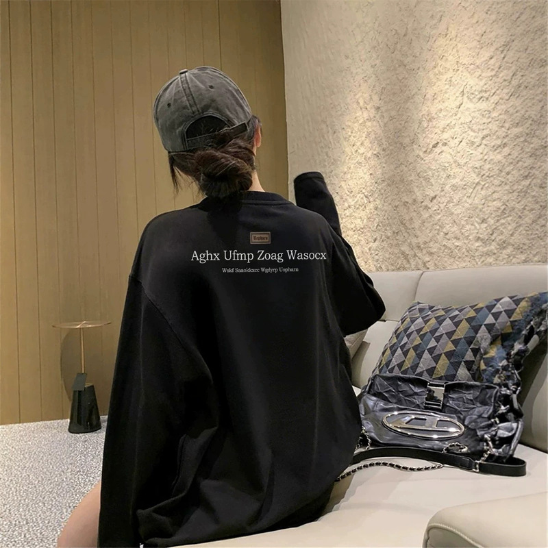 New autumn and winter pure cotton long-sleeve t-shirt for plus-size women, with a unique design, loose fit, and large size base shirt New autumn and winter pure cotton long-sleeve t-shirt for plus-size women, with a unique design, loose fit, and large size base shirt
