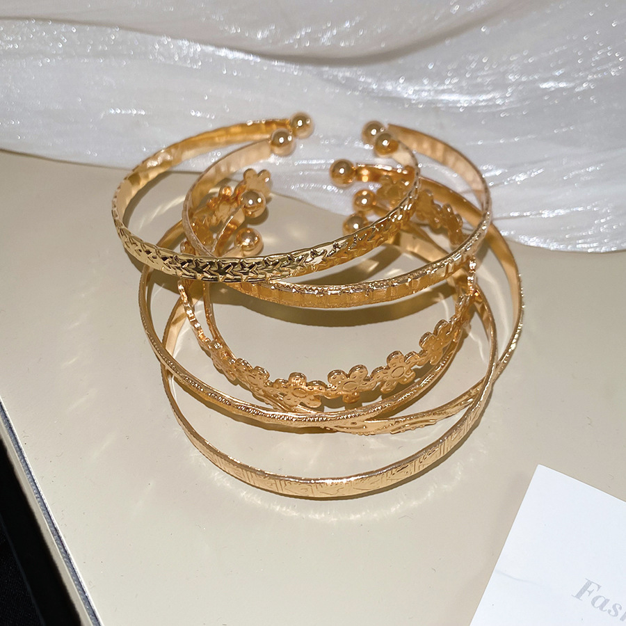Europa y Estados Unidos plumas transfronterizas hojas bordas abiertas pulsera ligera lujosa alta sensación brazalete punk jeans de moda joyas mujeres image 81