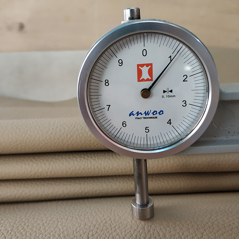 厂家供应 头层牛皮宝码纹黄色 汽车用皮牛皮革 座椅把套专用 现货