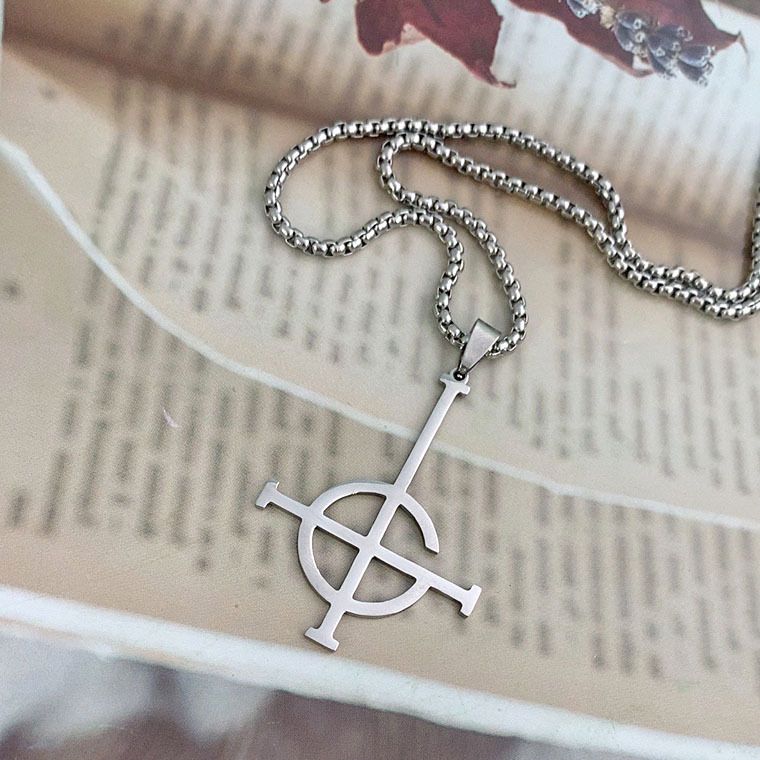 Amazon Aliexpress Titanium Steel Jewelry Punk Style Ghost Ghost Rock Cross Stainless Steel Pendant Necklace