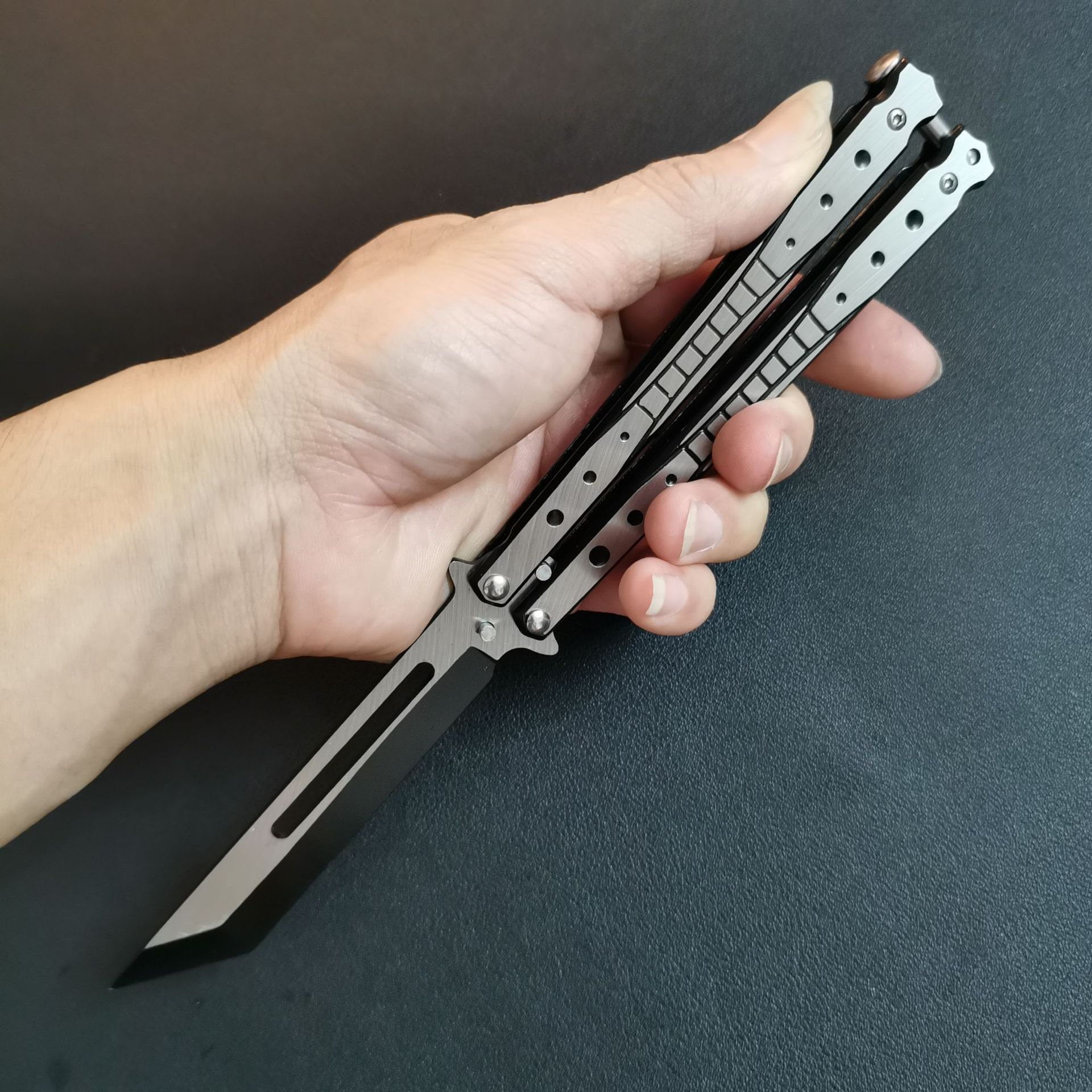 7b4c181f4a6f58d166d9c8adbf7c0a