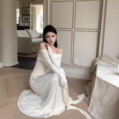 慵懒长袖挂脖针织连衣裙子女收腰气质设计感小众内搭长裙秋季新款