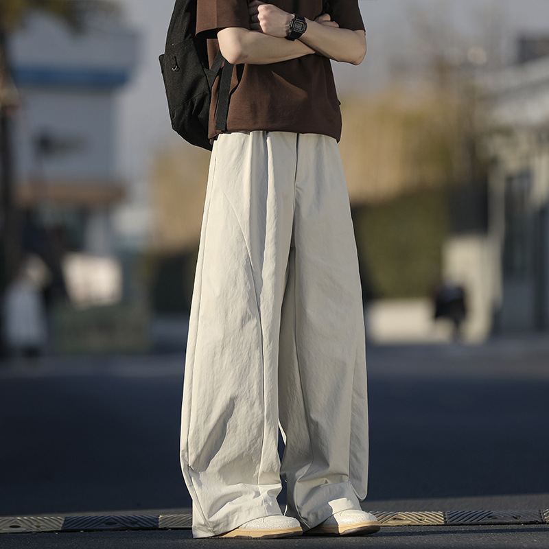Lässige Herrenhose im amerikanischen Stil mit schrägem Schnitt, neue Frühjahrskollektion 2026, trendige, gerade geschnittene Hose mit weitem Bein._voghion.com