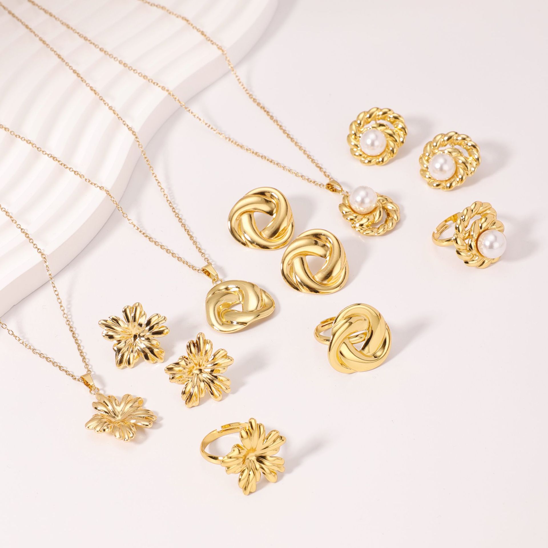 Edles Schmuckset Aus Edelstahl Mit Ohrringen Ring Und Kette_voghion.com